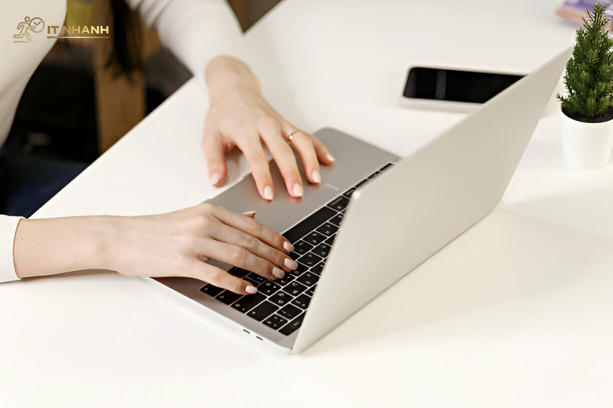 Tham khảo bảng giá Bảng giá thu mua Macbook cũ tại Thuận An