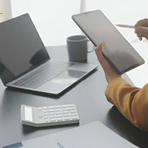 Cài Macbook Huyện Hóc Môn: Dịch vụ nhanh chóng, chất lượng