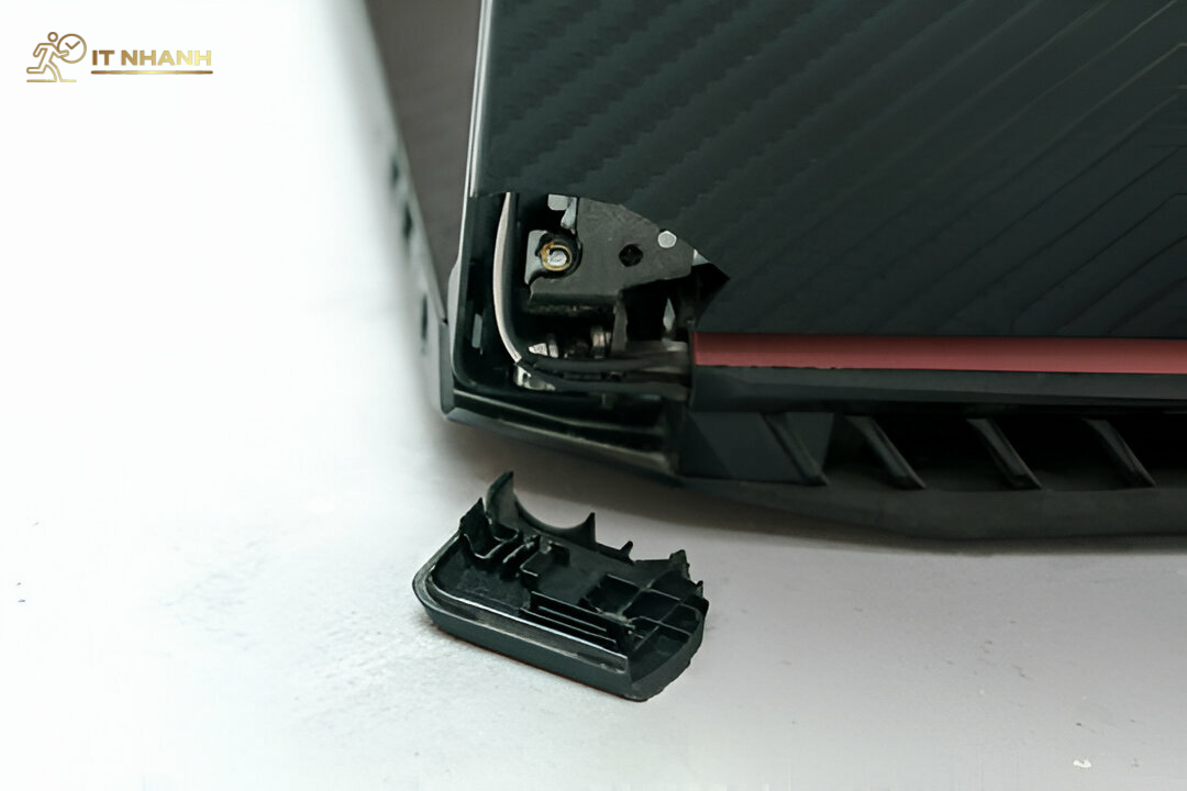 Sửa Bản Lề Laptop Chuyên Nghiệp Sửa Bản Lề Laptop Tại IT Nhanh