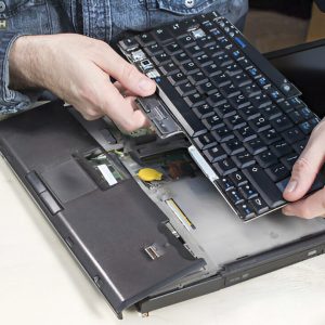 Sửa Bản Lề Laptop Quận 12 - Dịch Vụ Uy Tín