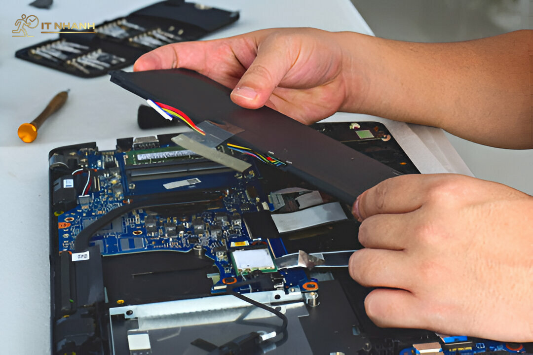 Dịch vụ sửa bản lề laptop nhanh chóng, uy tín Sửa bản lề laptop chuyên nghiệp tại Bầu Bàng