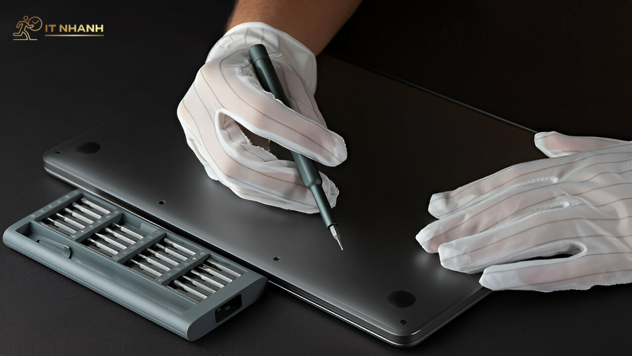 Bảng giá sửa bản lề laptop IT Nhanh Bảng giá sửa bản lề laptop IT Nhanh