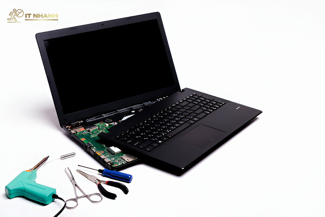 Quy trình sửa chữa bản lề laptop chuyên nghiệp Quy trình sửa bản lề laptop tại IT Nhanh
