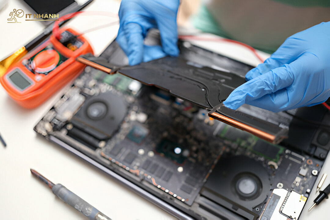 Vì sao nên thay vỏ laptop? Lý do cần thay vỏ laptop