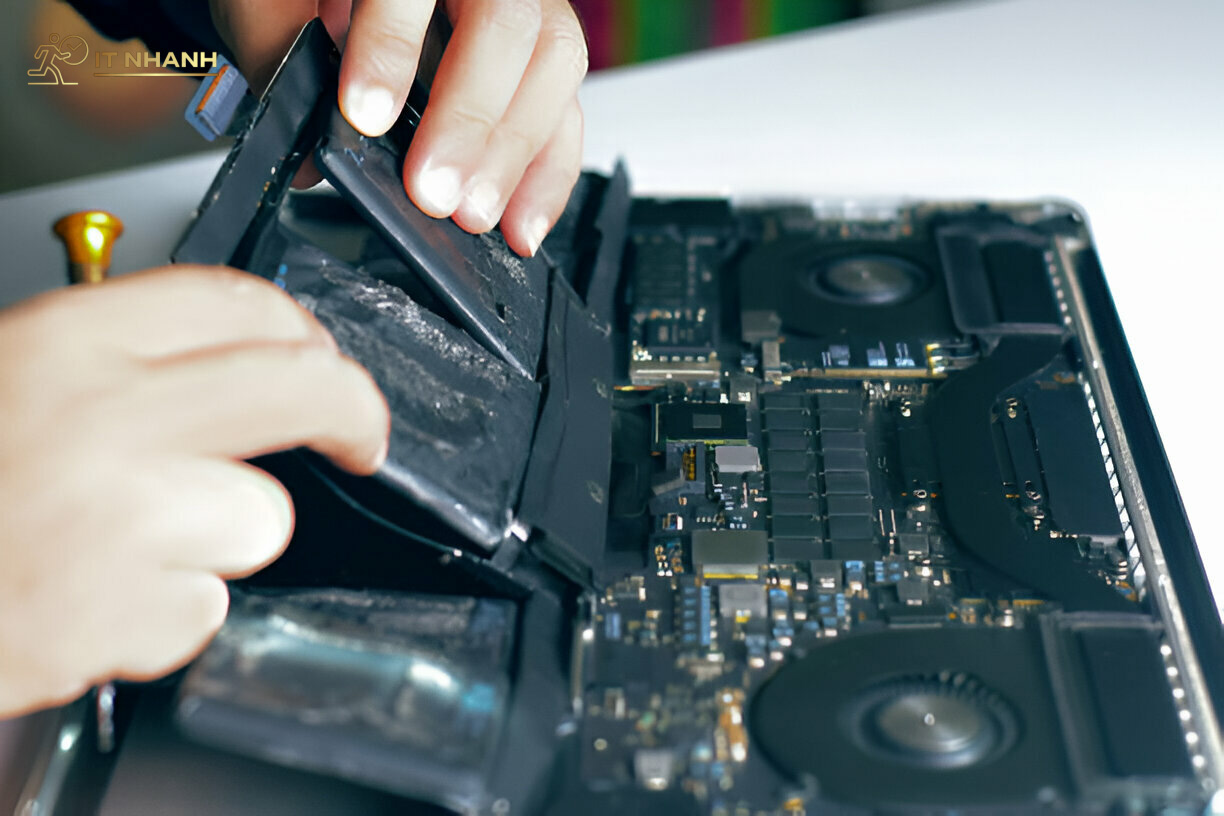 Dịch vụ sửa chữa Macbook đa dạng Thiết bị sửa chữa Macbook chuyên dụng