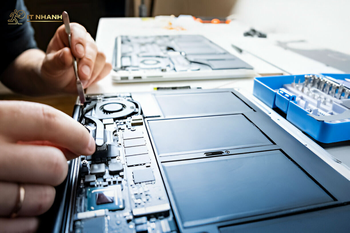 Thời gian và chi phí sửa Macbook hợp lý Bảng giá sửa Macbook tham khảo tại IT Nhanh