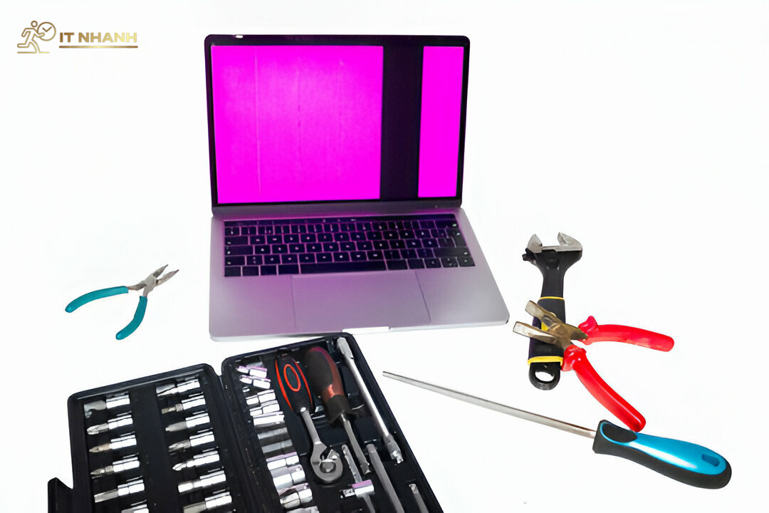 Dịch vụ thay màn hình laptop chuyên nghiệp tại IT Nhanh Thay màn hình laptop Quận Bình Thạnh