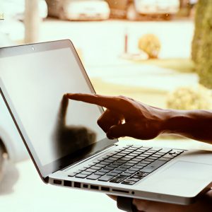 Thay Màn Hình Laptop Quận Bình Tân Giá Tốt
