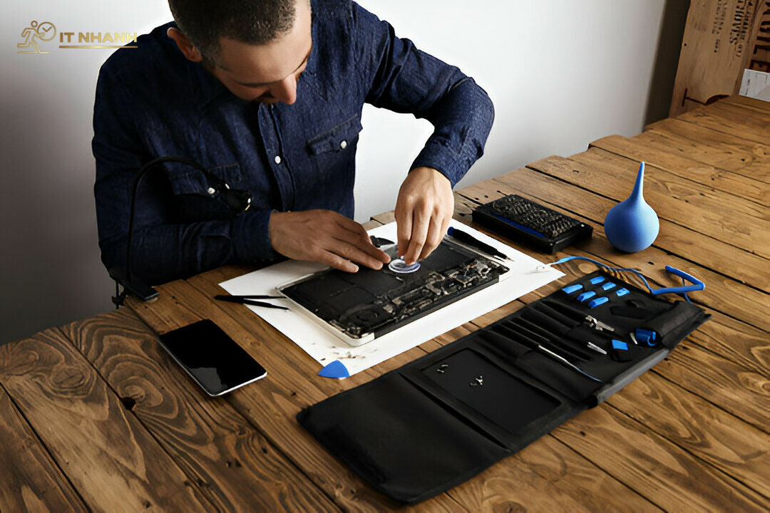 Dịch Vụ Thay Pin Laptop Tại IT Nhanh